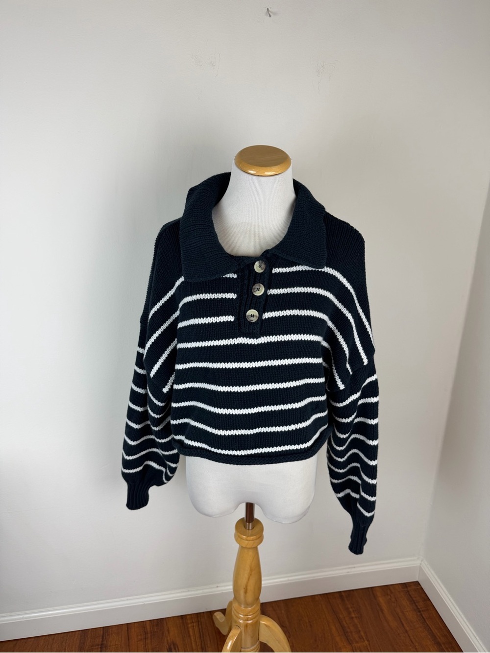 Zara Striped Crop collared Sweater polo size L Navy White